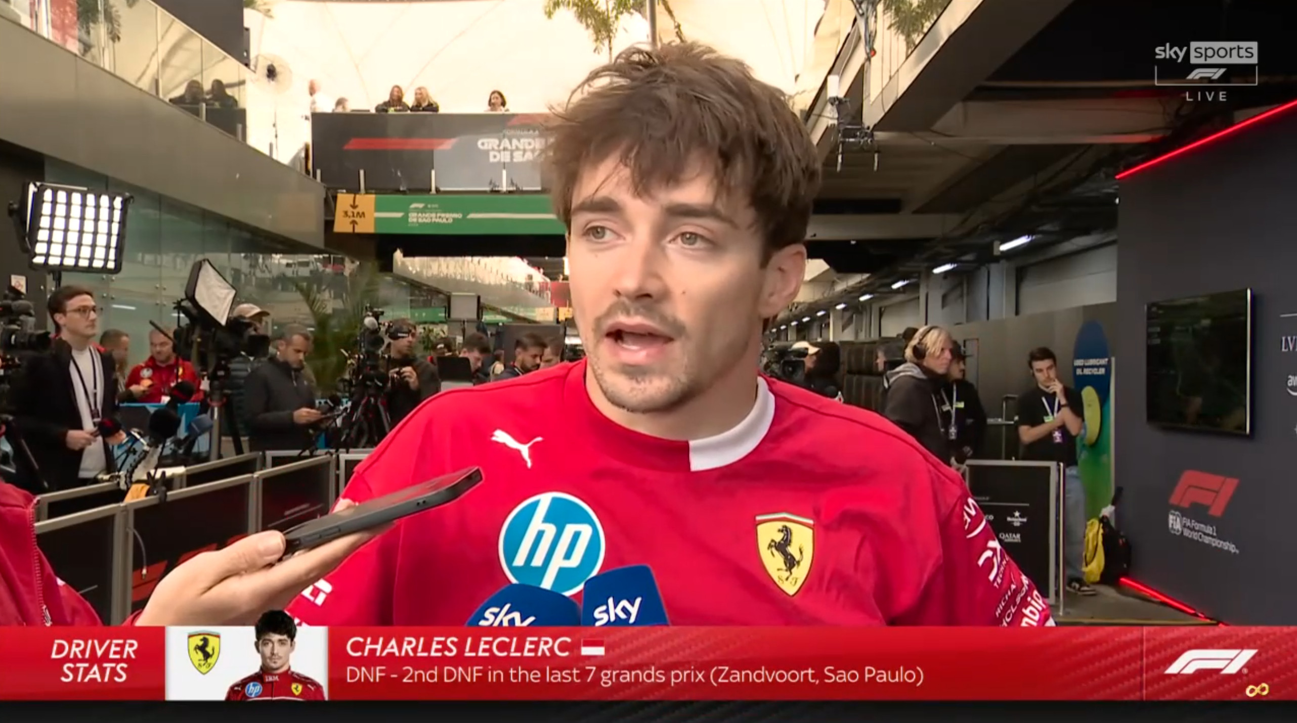 勒克莱尔：我觉得事故发生时安东内利显然知道皮亚斯特里在内线，但他直接选择了关门进