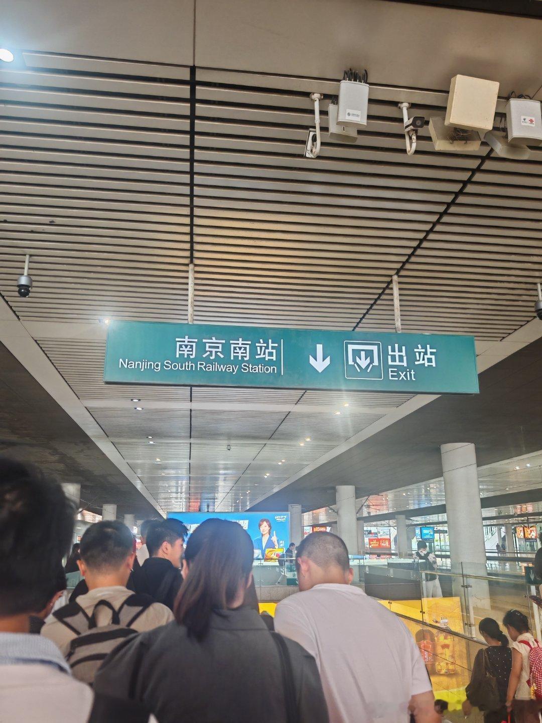 12时最新实况沙德尔升级14级强台风，距离温岭正东310公里，稳定向西偏南移动。
