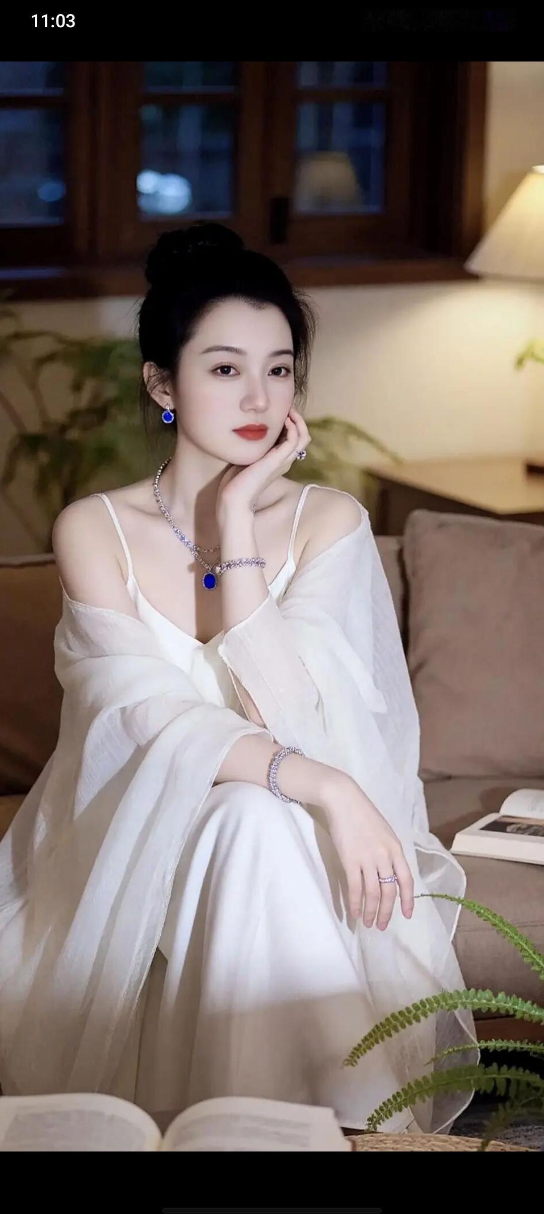 静坐书香里，心随墨香飞。晒图笔记大赛美女的美丽瞬间分享