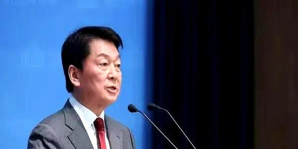 李在明的双标政治真让人无语李在明留任尹锡悦的官员，结果遭