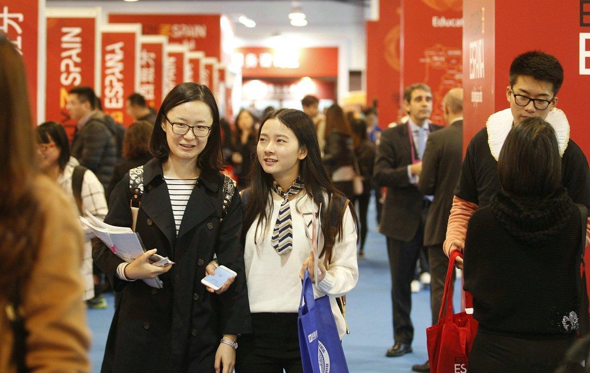 酷现实正在上演！山东顶级婚事突然告吹，英国女留学生连体检都没做就被退货，男方果断