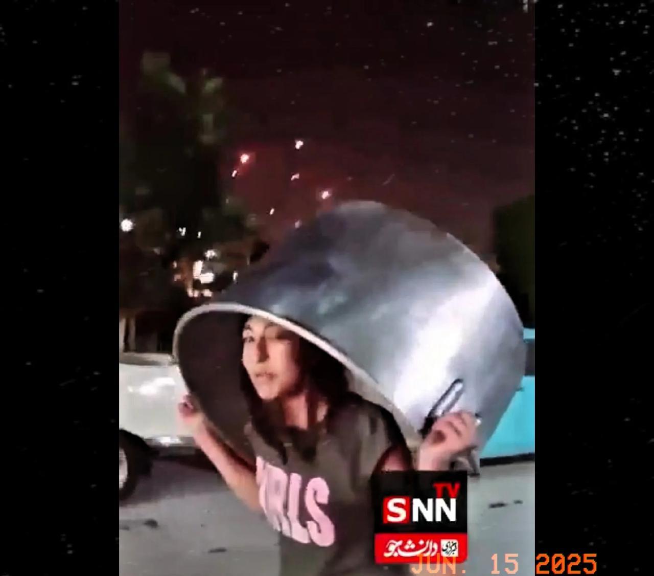 这一天等了太久：约旦河西岸的巴勒斯坦人看到满天的导弹坠落，全走出家门观看。6月