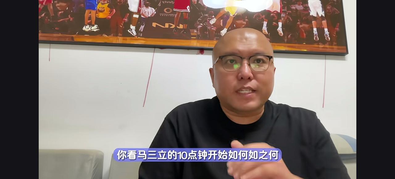 窦总质疑王玥波相声大赛的点评行为，拿马三立的高难度作品对标一位中青年演员，是否合