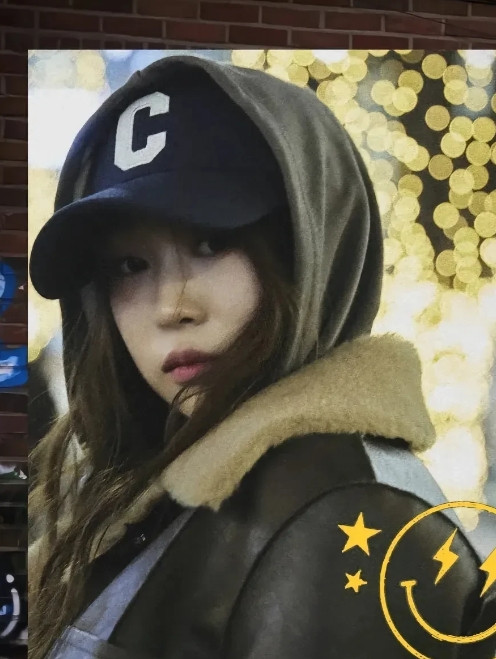 曾经被网友骂最丑星二代，如今要在韩国出道了。小沈阳和沈春阳的女儿沈佳润（NI