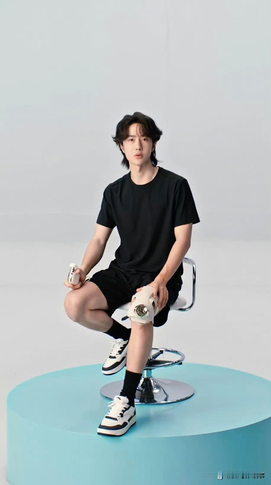 🏋️‍♂️天呐！王一博居然解锁教练新身份了！@UNIQ-王一博这波操作直接杀