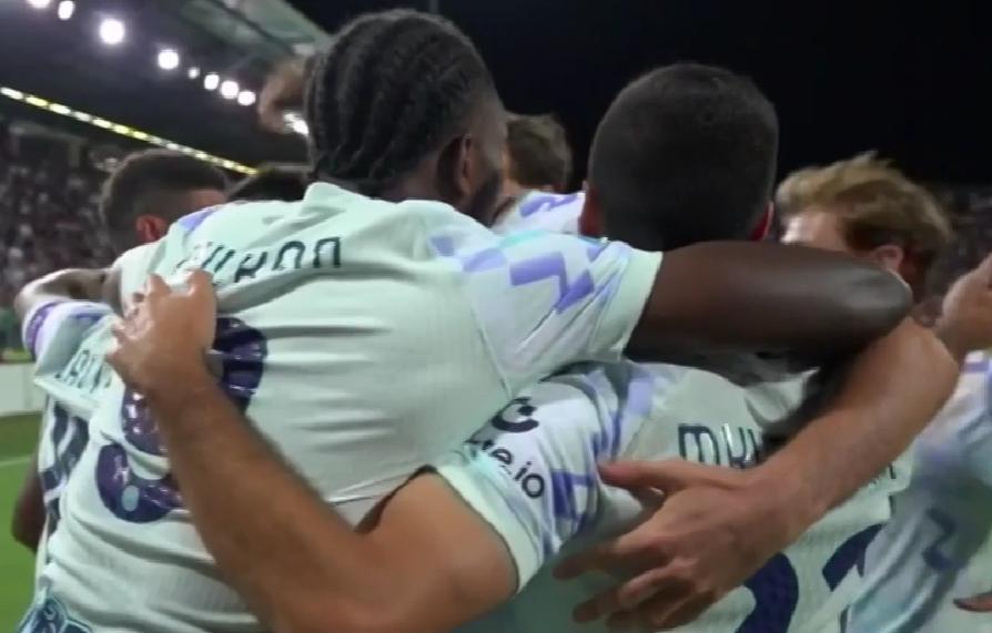 国米2-0完胜，意甲4强争冠！1，本轮意甲，国米做客对阵卡利亚里。上半场，劳塔
