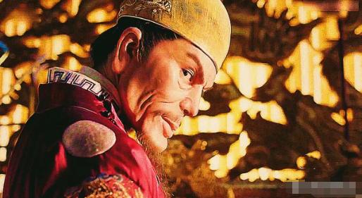 1382年，51岁的马皇后病重，朱元璋非常生气，说，你想死就死吧，你死了，我多得