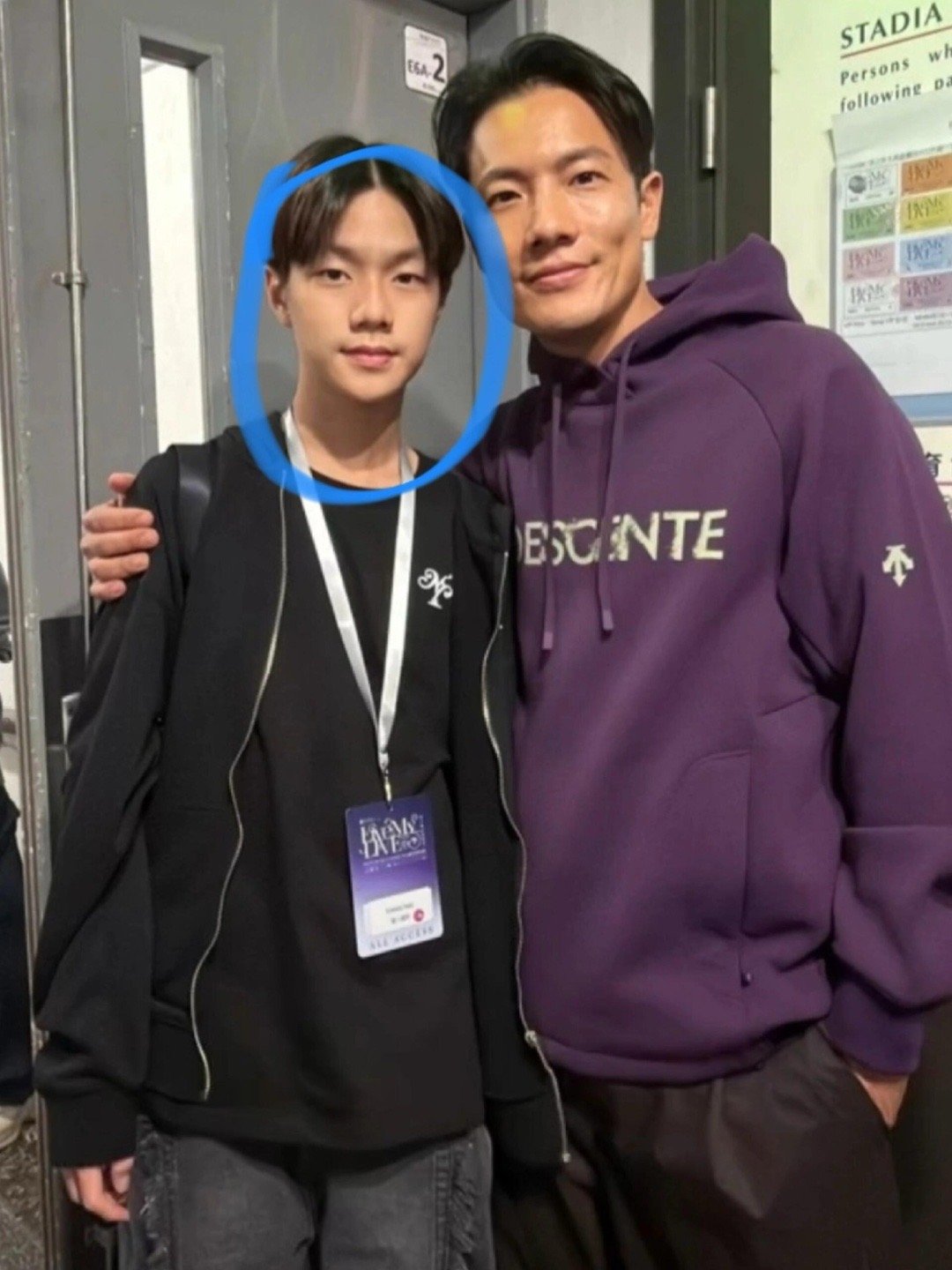 杨千嬅13岁儿子近照，跟丁生像到ai换脸都看不出来的程度