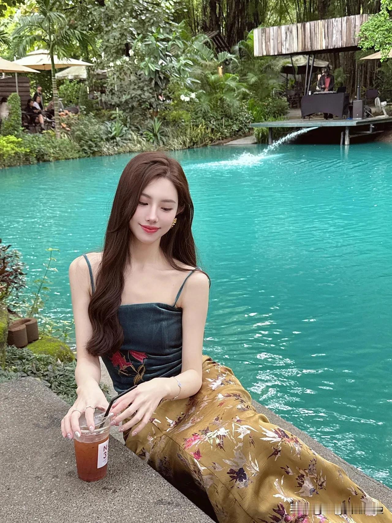 养生不止泡枸杞，还有泡自己…泡一泡好运到[吐舌头眯眼睛笑]