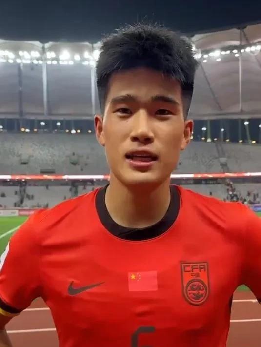 u23彭啸值得被人夸赞！#中国男足#怪不得彭啸在中乙降维打击，铁人一样不说，