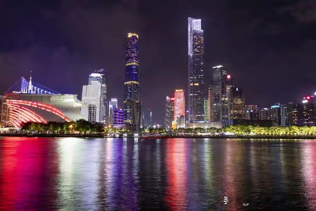 大家不得不承认！2025年珠海GDP是4573亿元，绵阳GDP4600亿元，差值