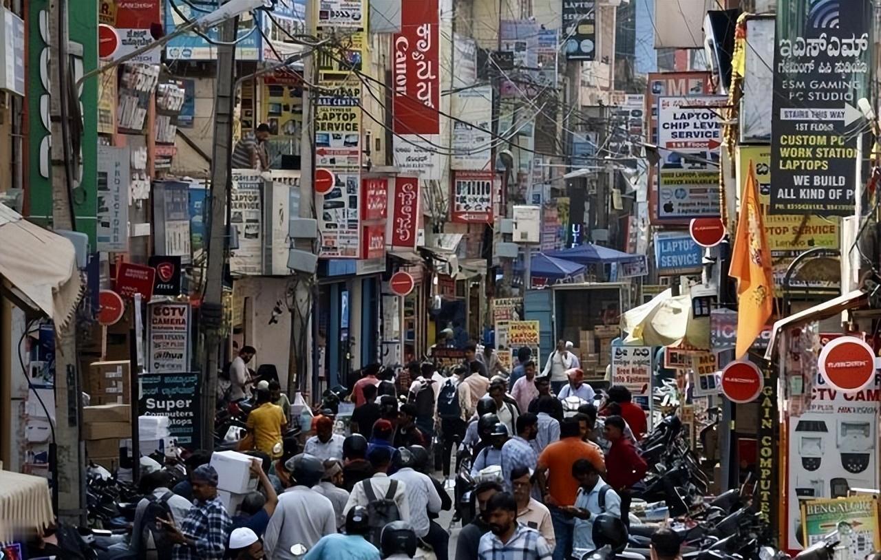 "印度是不是被严重低估了？"14亿人口已压过中国，2025年GDP传出突破4.