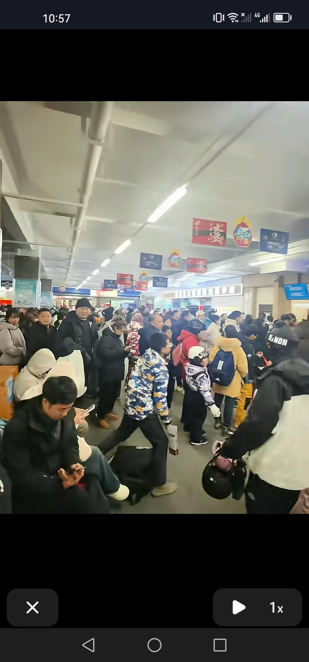 吉林市北大湖滑雪场，人实在太多了，选择错峰出行，不失为一种明智之举！吉林的雪