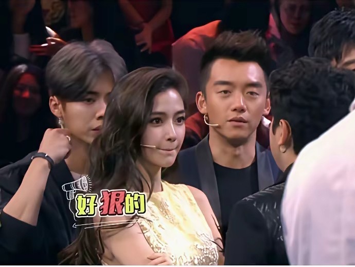 果然是骨相好的人，baby看起来美的和旁人好像不是一个图层​​​