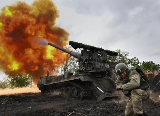有人嘲讽俄军拉胯,理由是一座红军城打那么久都没打下来。说这话的人估计是不知道,就