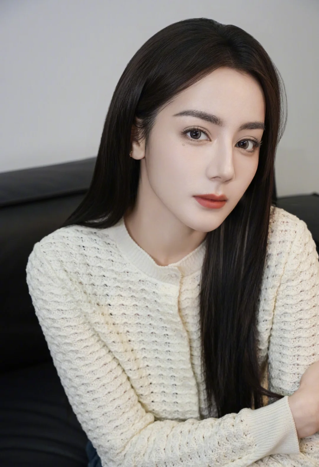 Dior全球彩妆代言人迪丽热巴带来一组大片！