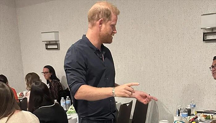 哈里王子哽咽谈创伤：我不想一个人扛！打破心理“潜规则”为一线英雄发声！“我不想