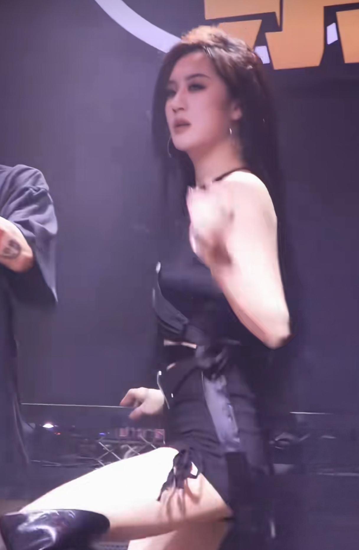 要说这辈子最大的遗憾，就是人生激情没有得到过彻底地释放。