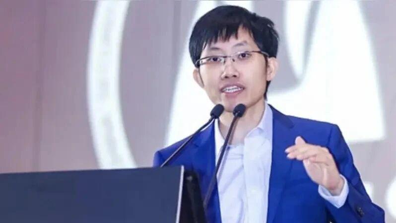 最近一篇据说是关于DeepSeek创始人和投资者之间的对答，引发了全网关注，梁文