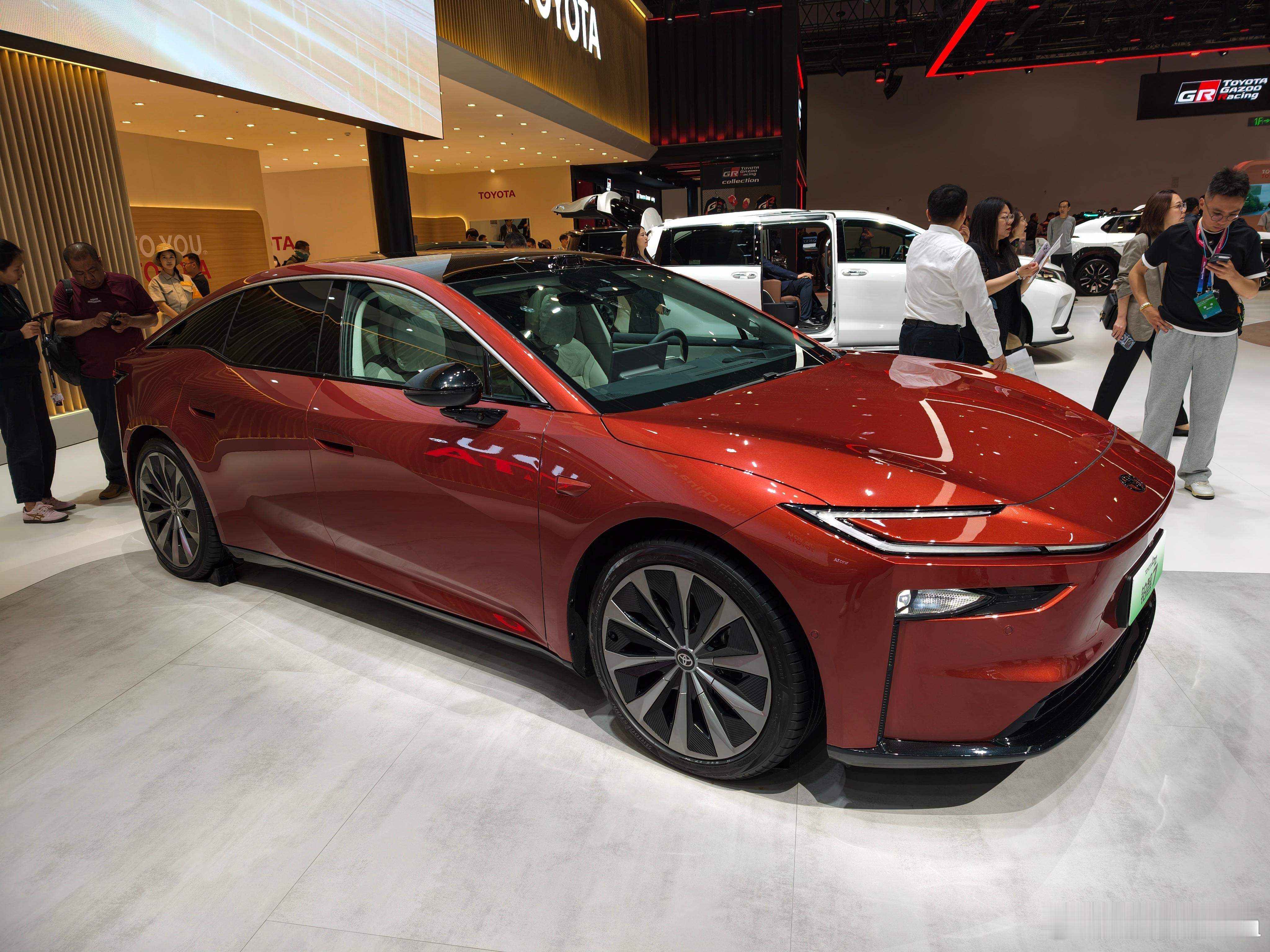 哎呀，雷克萨斯ES300h指导价卖29万啊！也就是说，一台雷克萨斯ES的价格，可