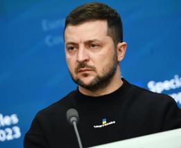 泽连斯基向全世界表明了自己的态度：乌克兰可以向俄罗斯投降，甚至乌克兰也可以不加入