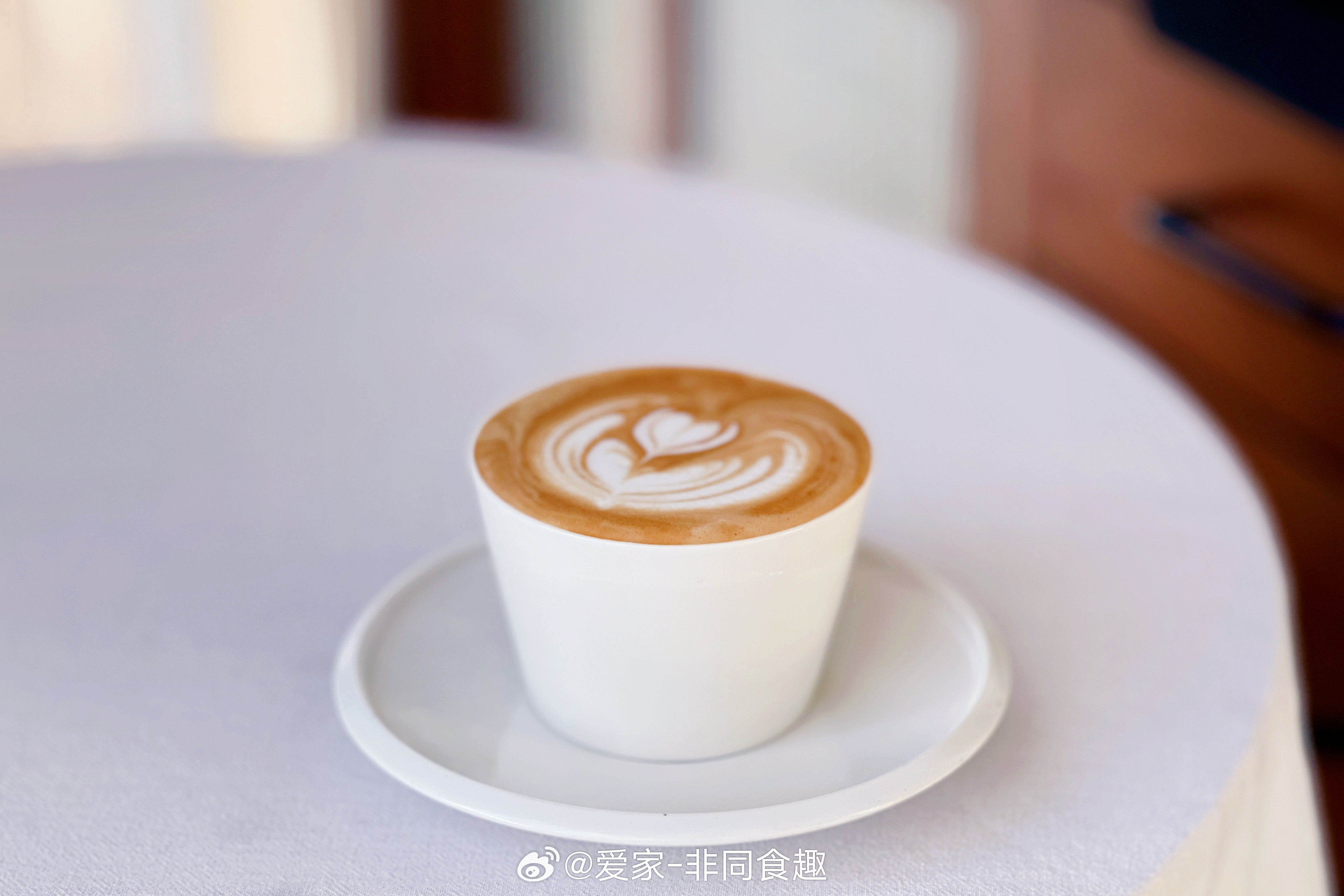 午餐伪减脂餐2330Day周4好吃到一半，发现缺点什么切好的青菜就放在台面上，