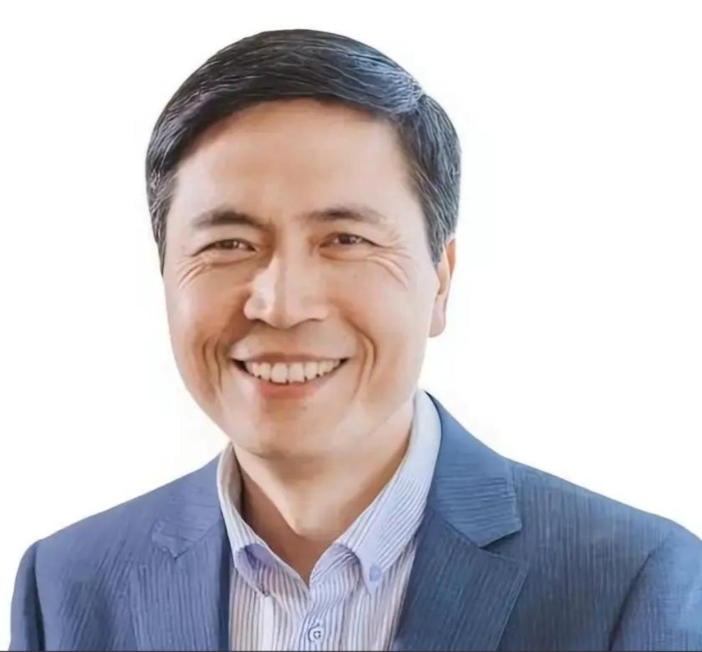 哈佛终身教授辞职回国，女儿放弃美籍。他走那天，实验室同事以为只是休假。三个月后，