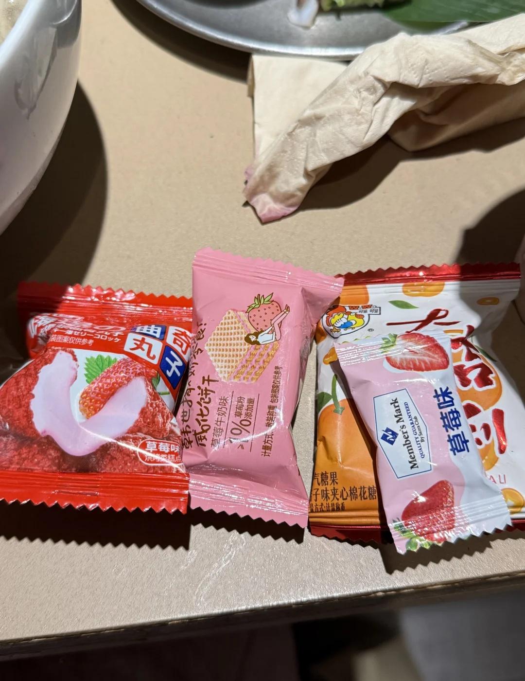 感谢南京地铁今天在大行宫地铁站低血糖晕倒了，啥也看不见了，醒来就看见热心阿姨给