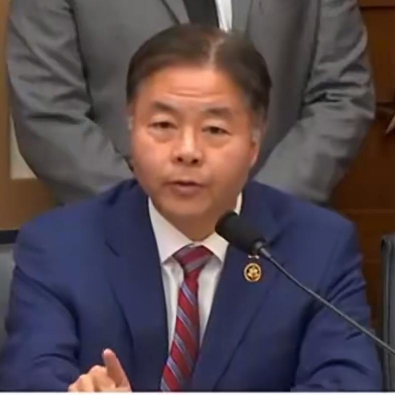 美众议员刘云平：指特朗普涉爱泼斯坦案强奸并杀害少女当地时间2月11日，美国