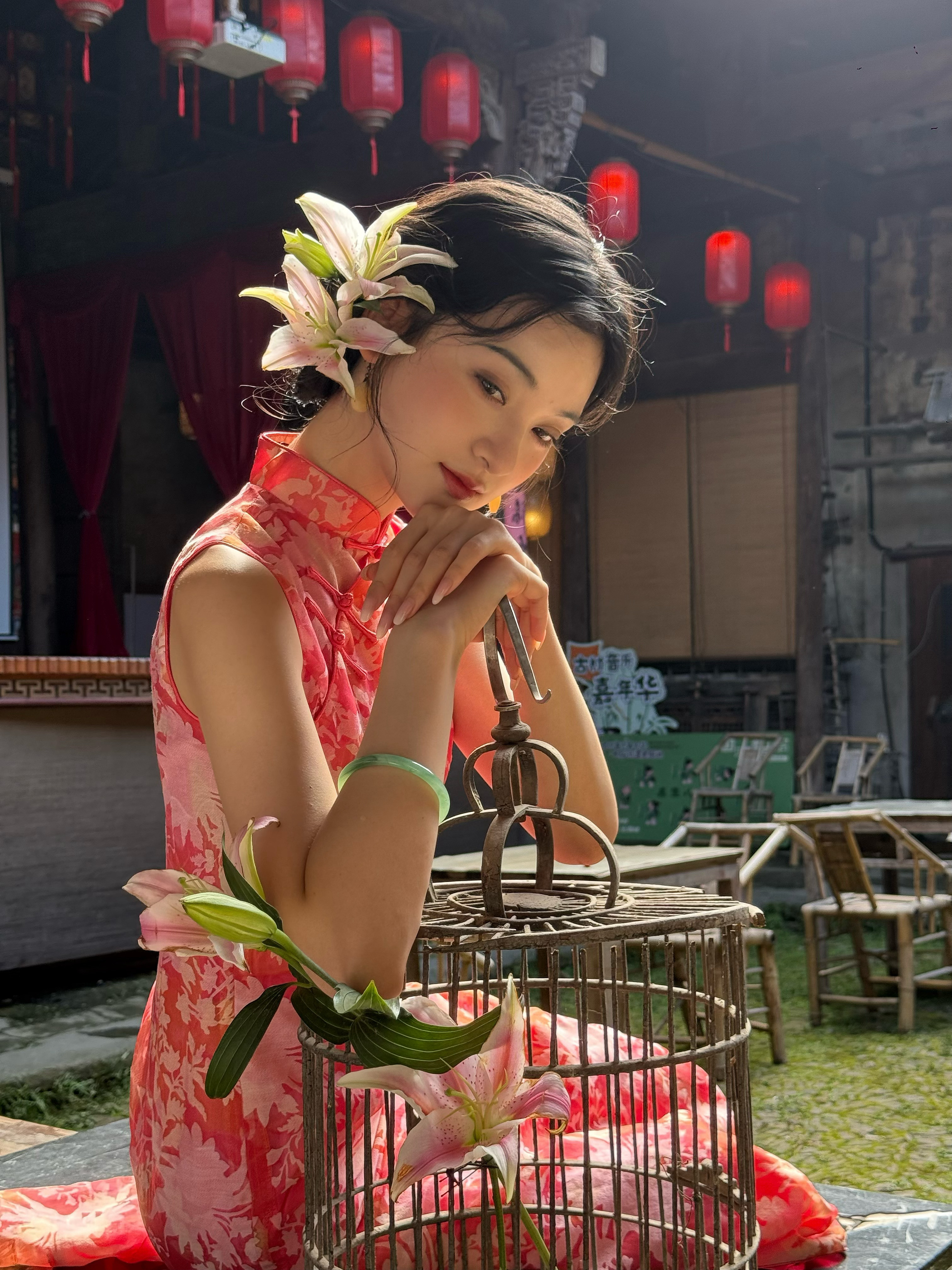 一拍照就出大太阳太阳女神👸最近穿了好多丑旗袍​​​