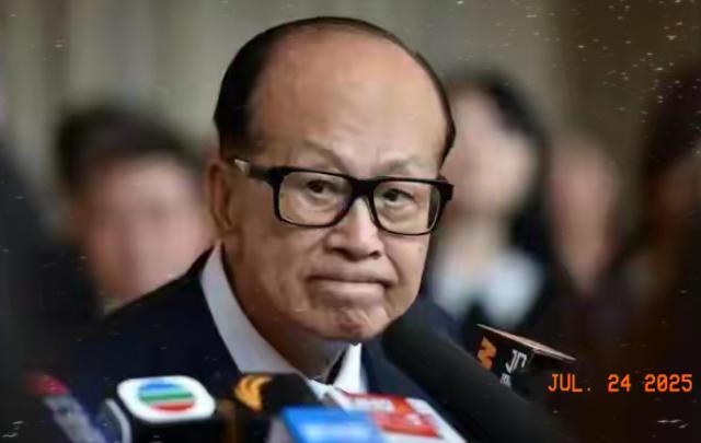 坏消息一个接一个，李嘉诚已经没有回头路了，据港媒报道，原定于昨天举行的售港签约活