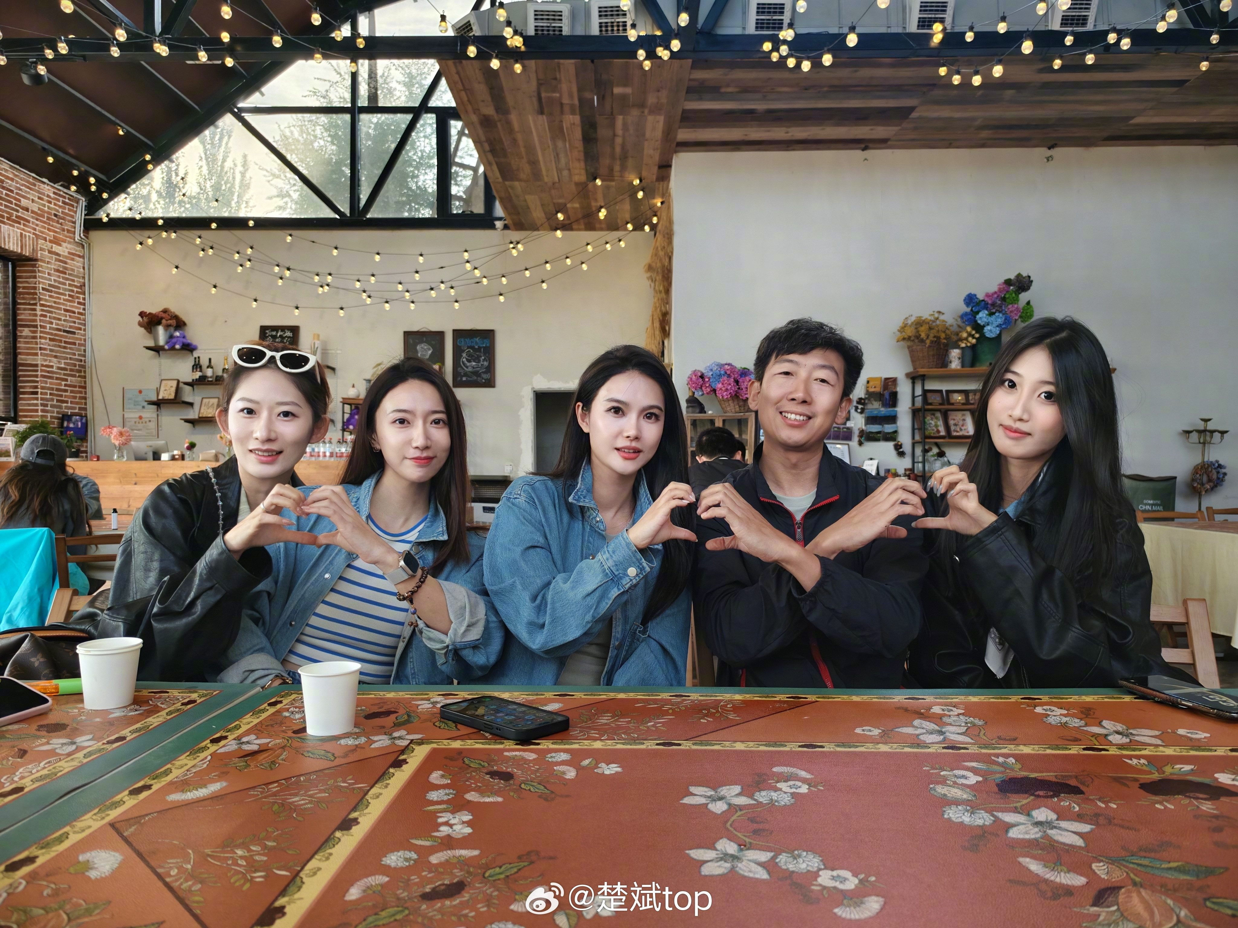 我都快说烦了，你们帮我说，车圈谁女粉丝最多？[doge]老套的女粉丝​​​
