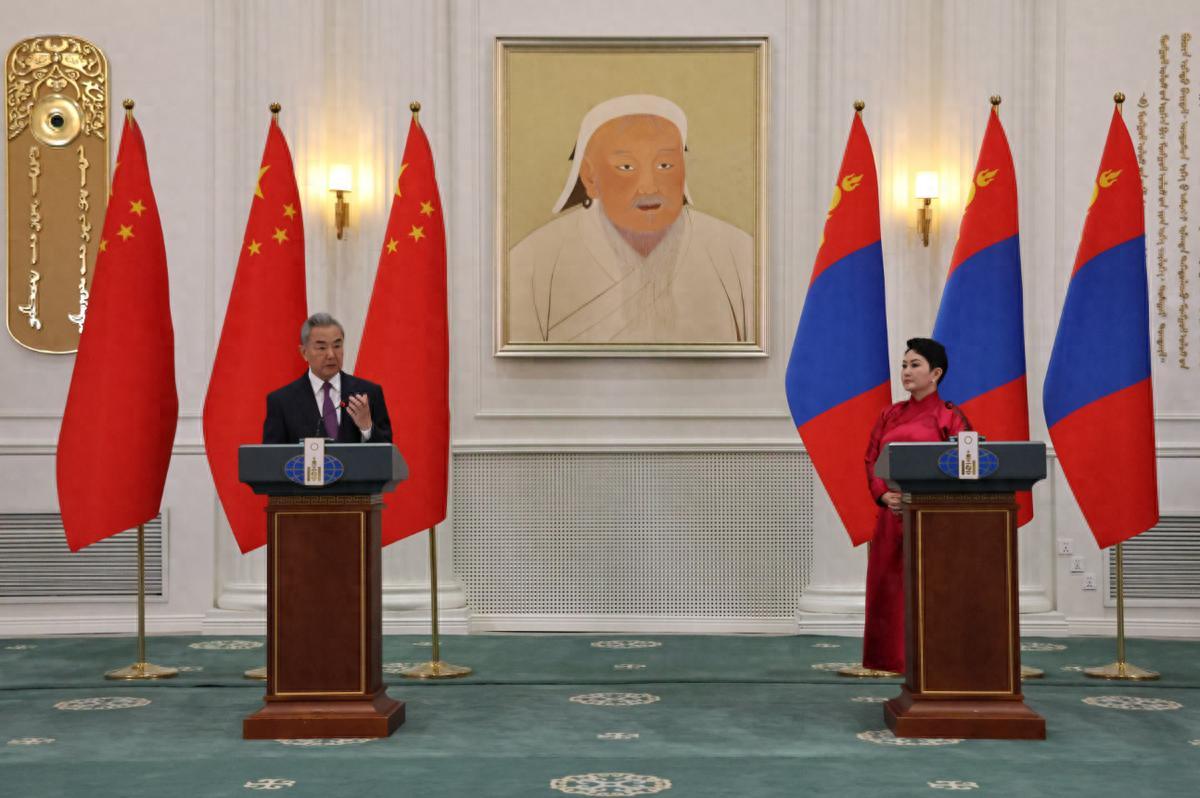 王毅外长拎出中蒙旧条约，一锤敲碎蒙古国幻想，稀土外运日本绝不可能！ 你注意到