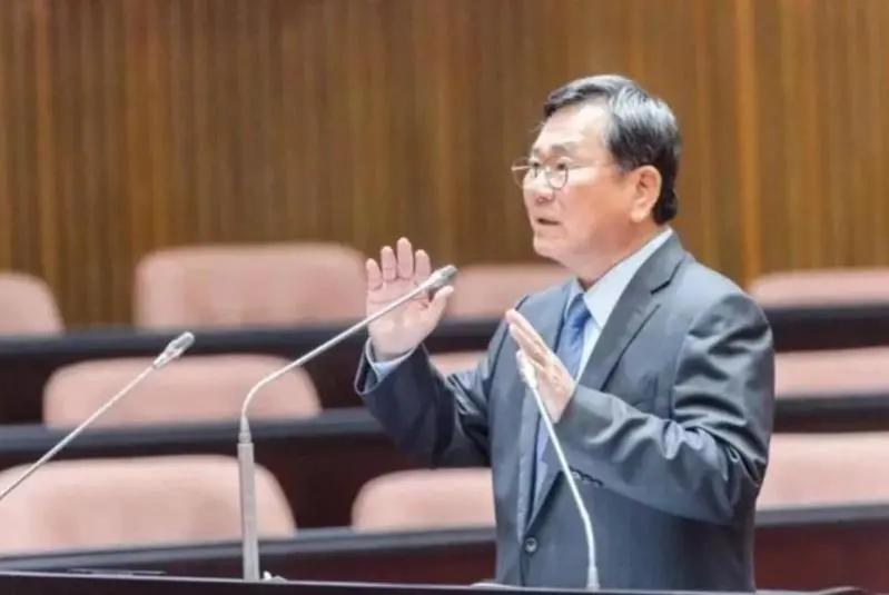 嘉义县长年是绿营票仓，民进党前立委陈明文操盘下，政权难以撼动，但派系间“反明文规