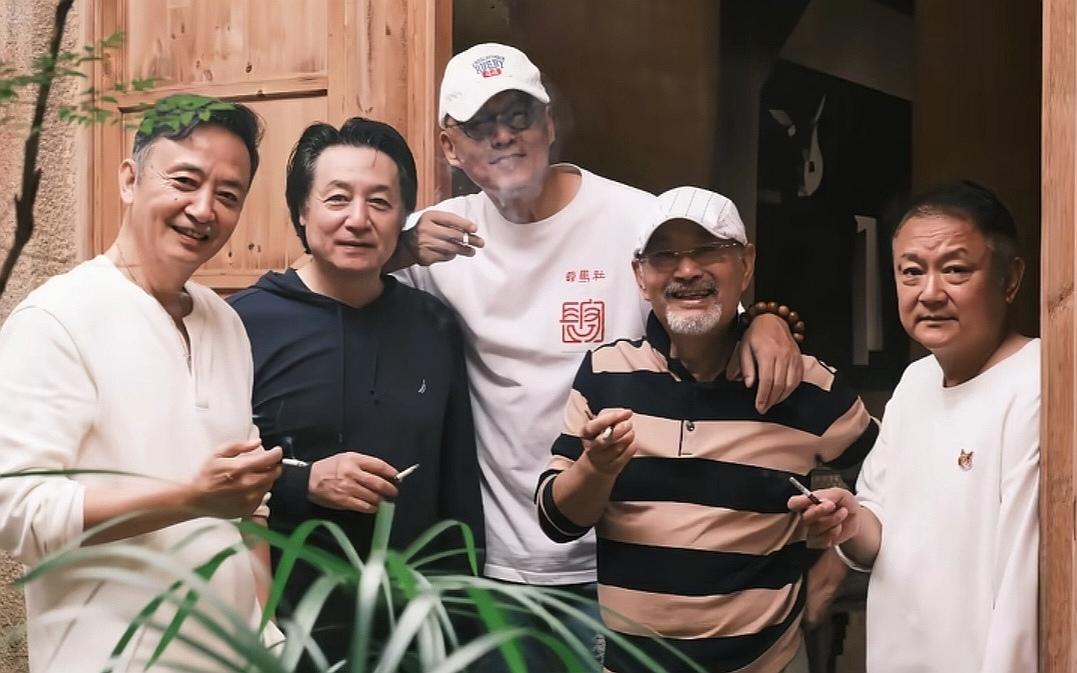 87版《红楼梦》5位爷相聚，最帅的不出所料，最意外的是“呆霸王”！转眼间，距