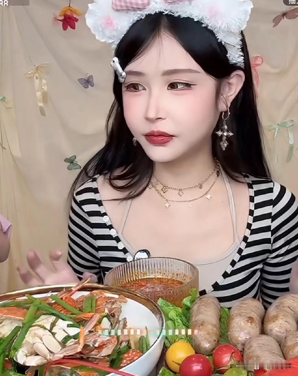 阿宇怒斥猫猫：大瓜在哪呢，起诉这个那个，哪天你都得让别人起诉了，天天忽悠老铁！