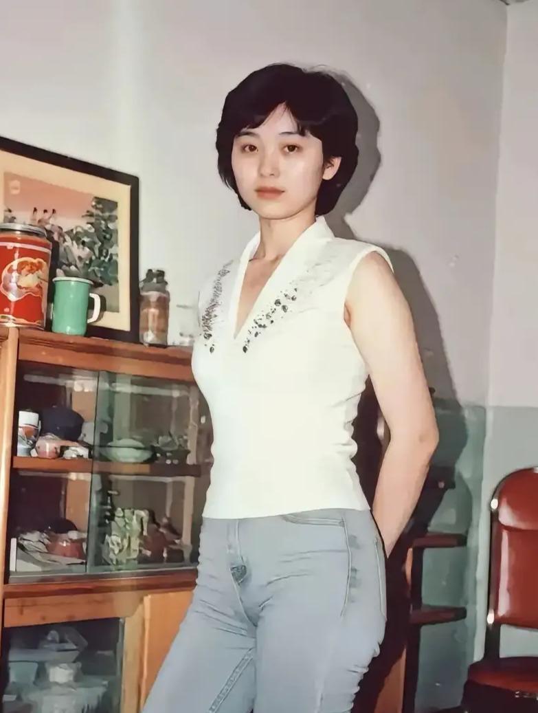 #秋日生活打卡季#奶奶当年也是大美女