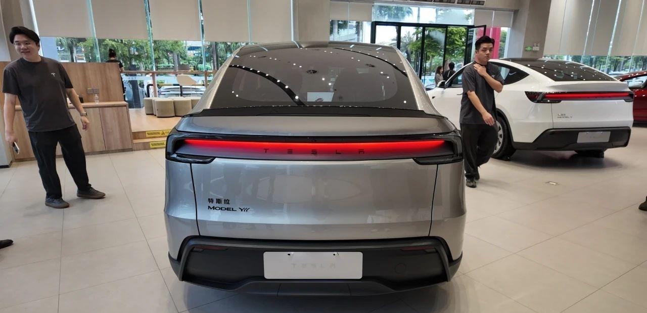 六座SUV！ModelYL有啥“特”点？ModelYL是一台六座SUV，