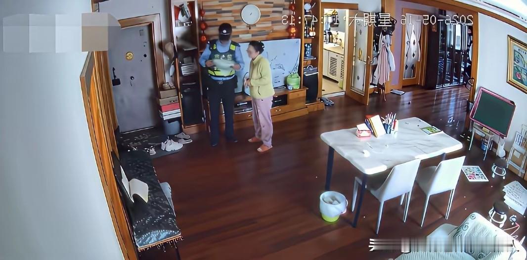 这事情也太离谱了。一房主花55万元买了一套二手房，住了7年。没想到，原房主突