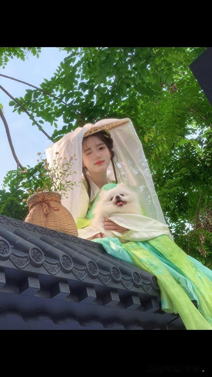 小姐姐又偷跑出来玩啦出逃公主写真