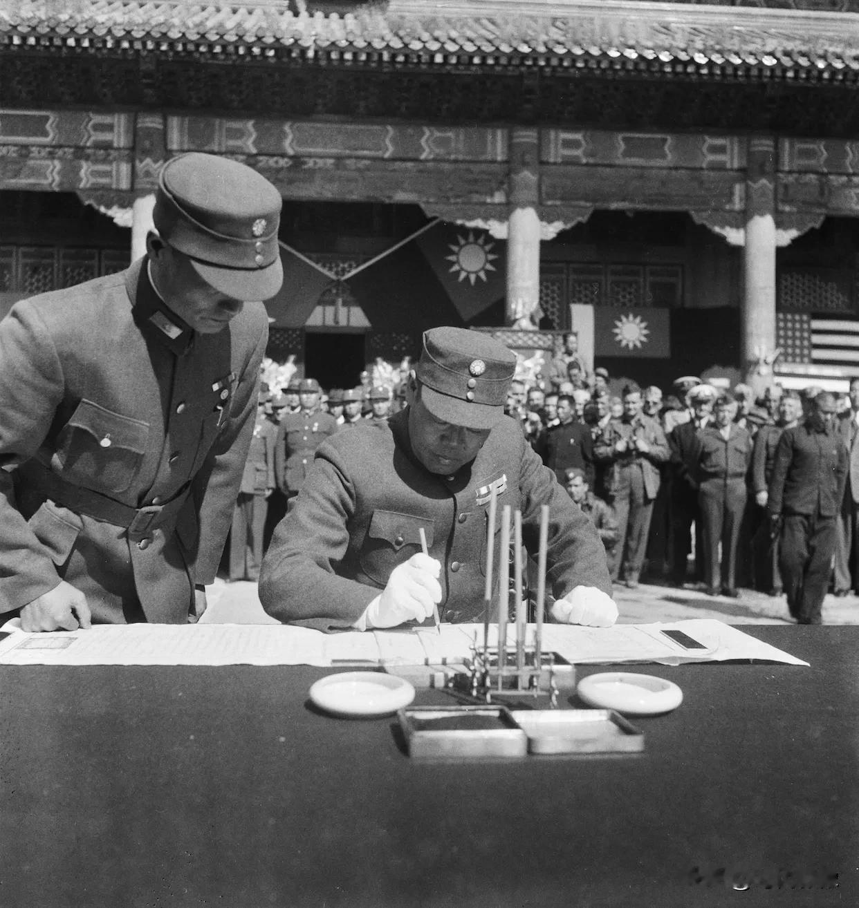 抗战以来举世瞩目的一天！日军北京受降仪式于1945年10月10日10时在故宫太