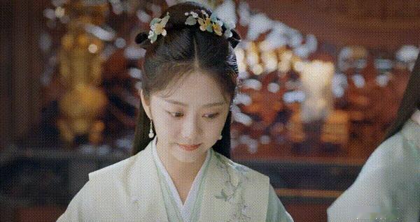 罗元娘是罗家嫡长女，出身高贵，聪明过人，嫁与永平侯徐令宜为妻。元娘在世时与徐