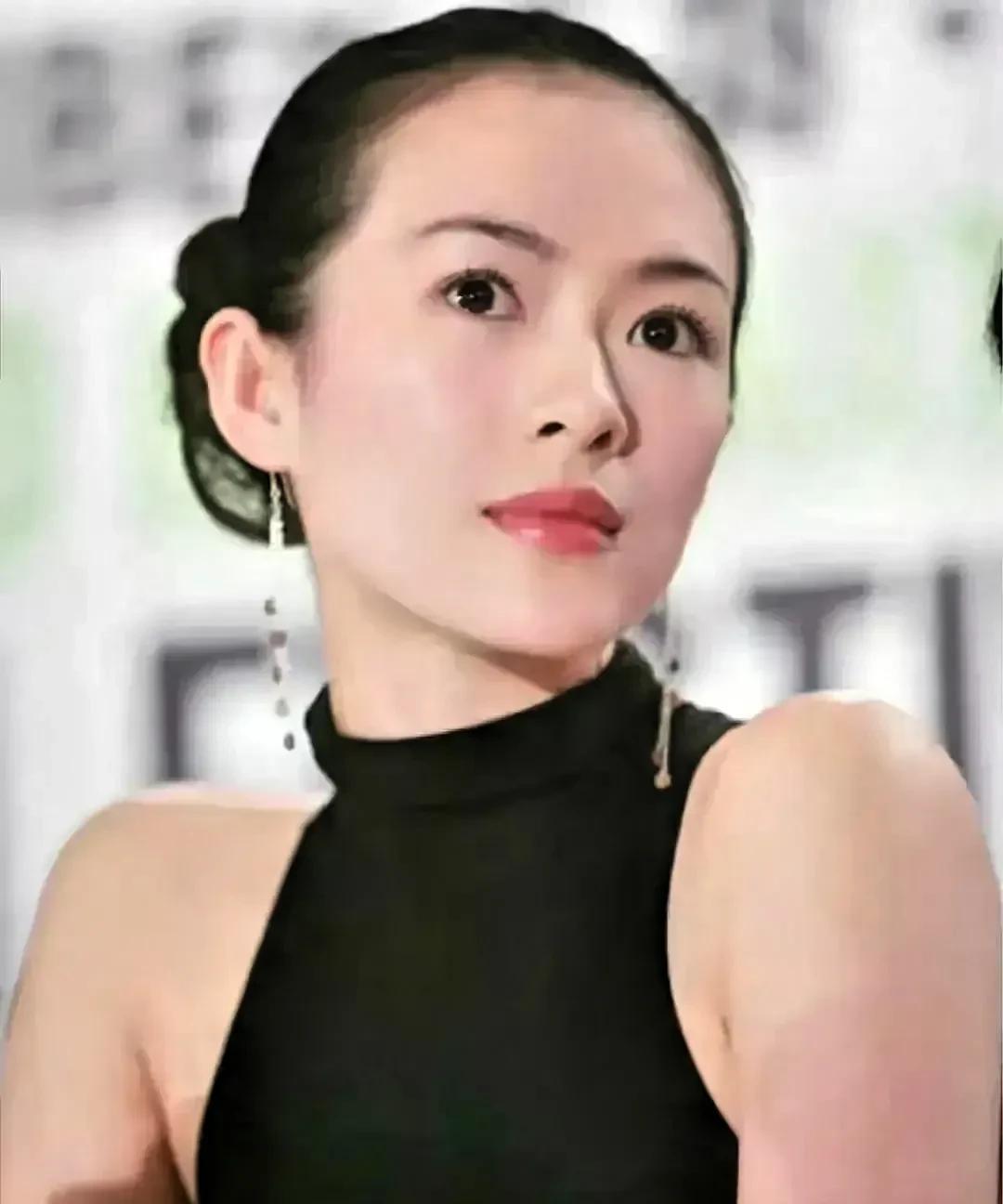 章子怡估计一夜都没睡着！她实在不理解，章子怡为什么会喜欢霍启山？不仅仅是因为
