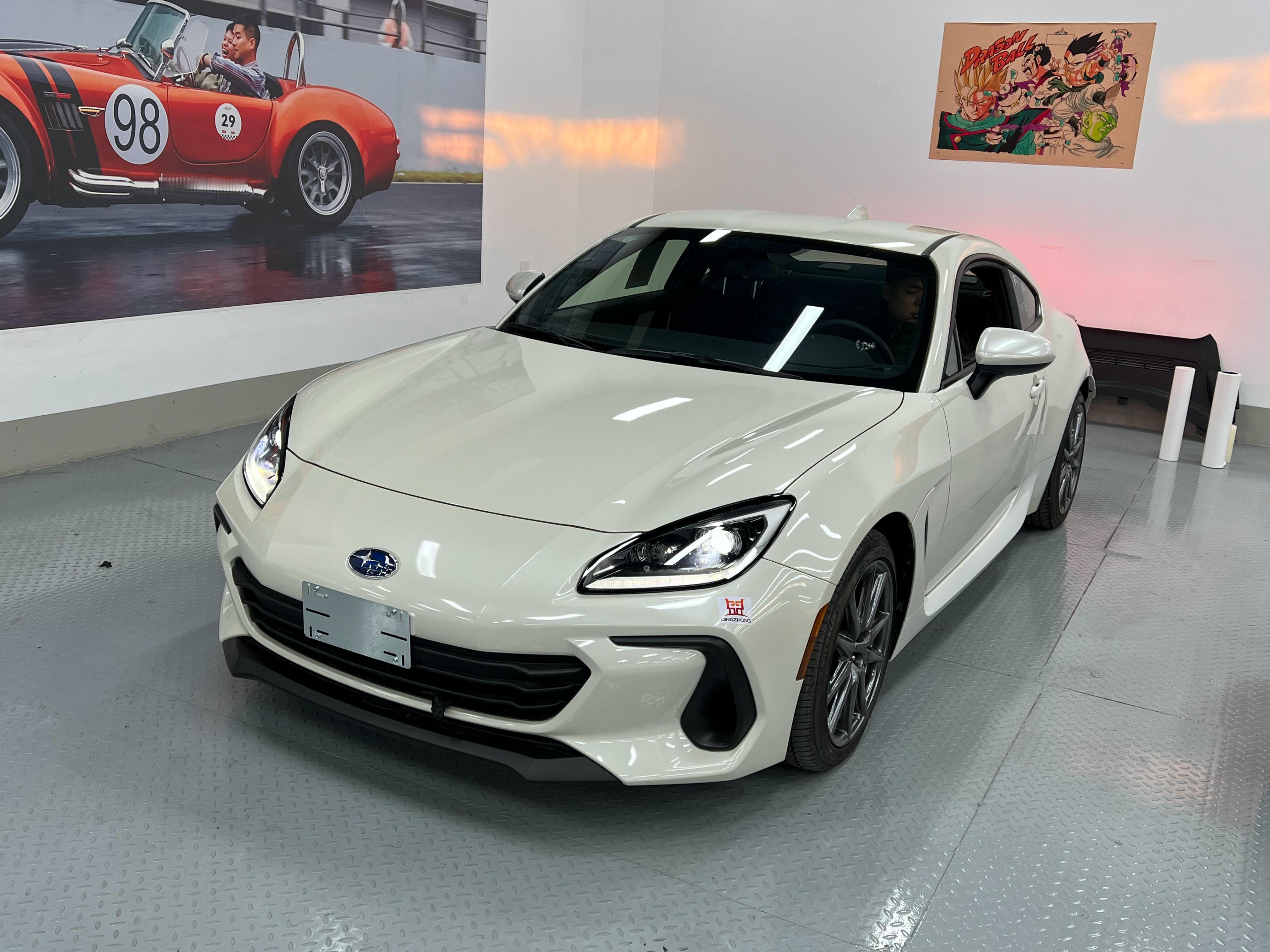 24.3的特价BRZ到货平行进口加拿大版手动挡这白色有点发黄了～