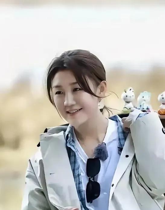 陈梦的自身条件太强了，家世也好，按现有人的观念，她得找一门第相当的，有钱的，有才