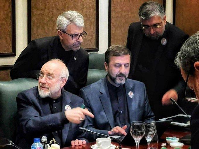 这次美伊谈判中透露的信息表明哈梅内伊家族已经失去了在伊朗的影响力当前的执政势