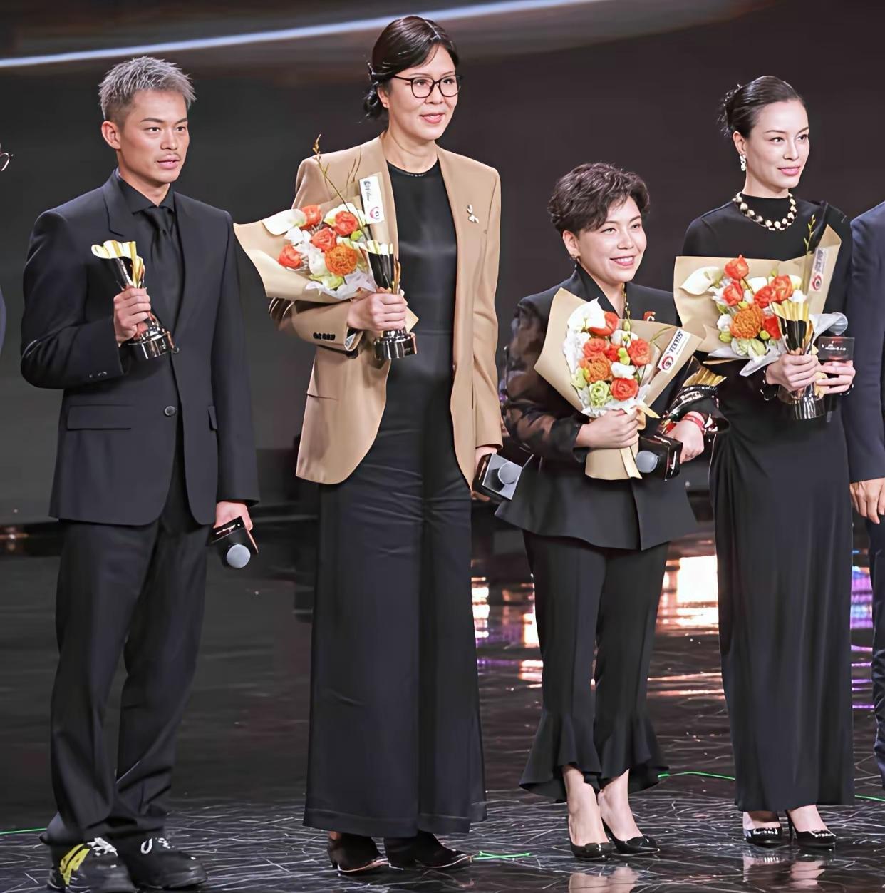 这四个人的历史地位太高了。