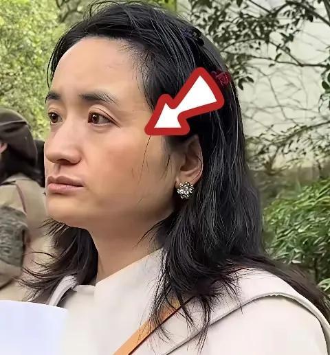 大龄剩女网红雅典娜又说大实话了：男人至少得有一样拿得出手的东西，要么有房有车、要