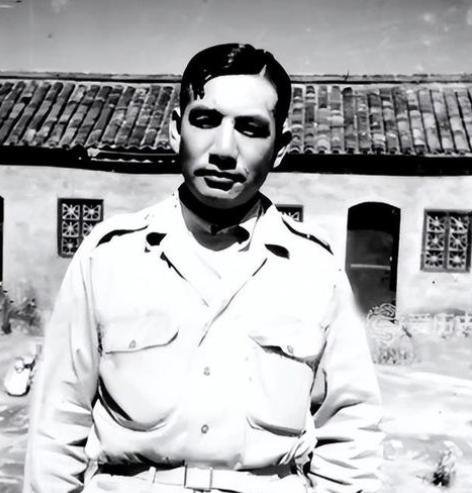 1947年5月16日，山东蒙阴，孟良崮。国民党王牌中的王牌——整编74师，三万多