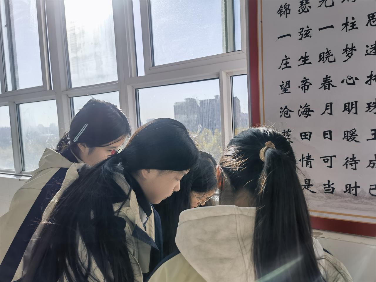 到了高中，你会发现：重点高中重点班（包括普通班），能够在状态学习的孩子，基本